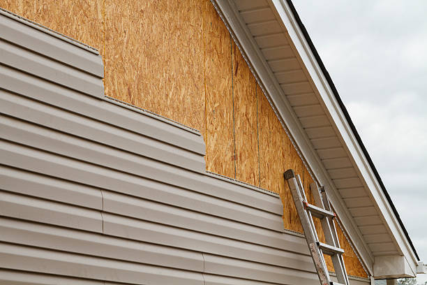 Professional Siding technician working in Lumberville, PA